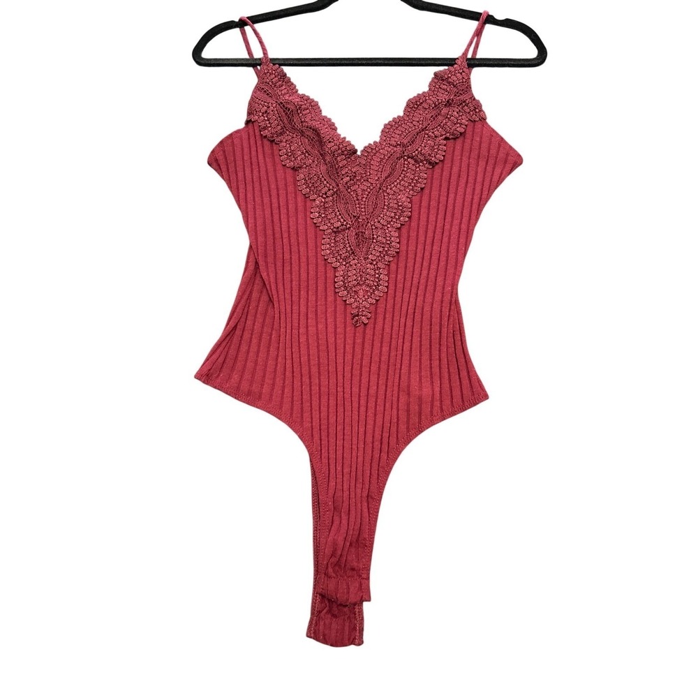Windsor Burgundy Ribbed‎ Lace Trim V-Neck  Bodysuit Large E34792
